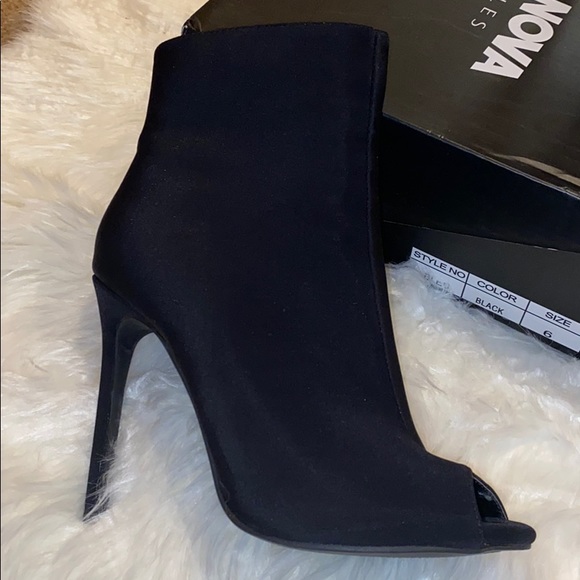 Peep toe heels - Picture 2 of 4